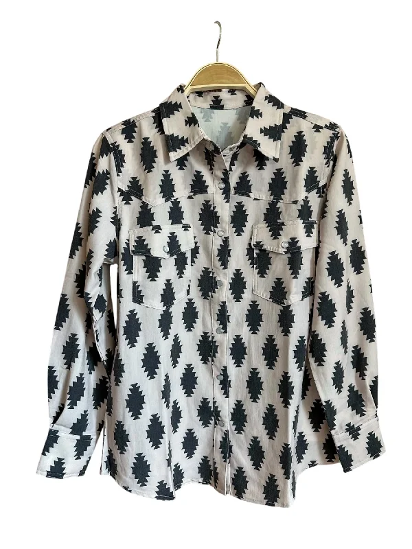 Women's Diamond Pearl Snap Blouse In BlackLinen Shirts