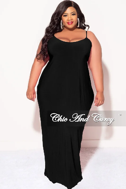 Final Sale Plus Size Spaghetti Strap Maxi Dress in BlackWomen's fleece tops